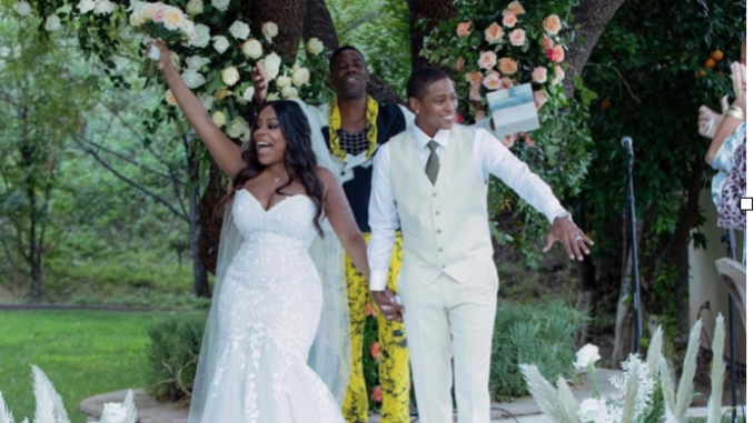 Niecy Nash Comes Out to the World with Wedding Picture
