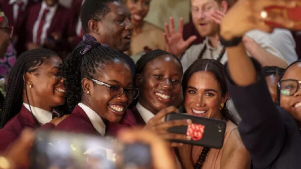 Black Women Take selfie