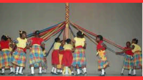 Students plaiting maypole